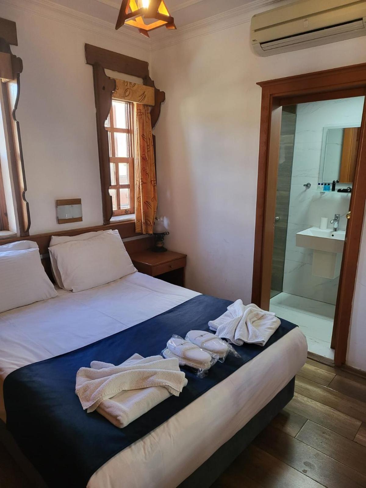 Hotel Karyatit Kaleici Antalya Extérieur photo