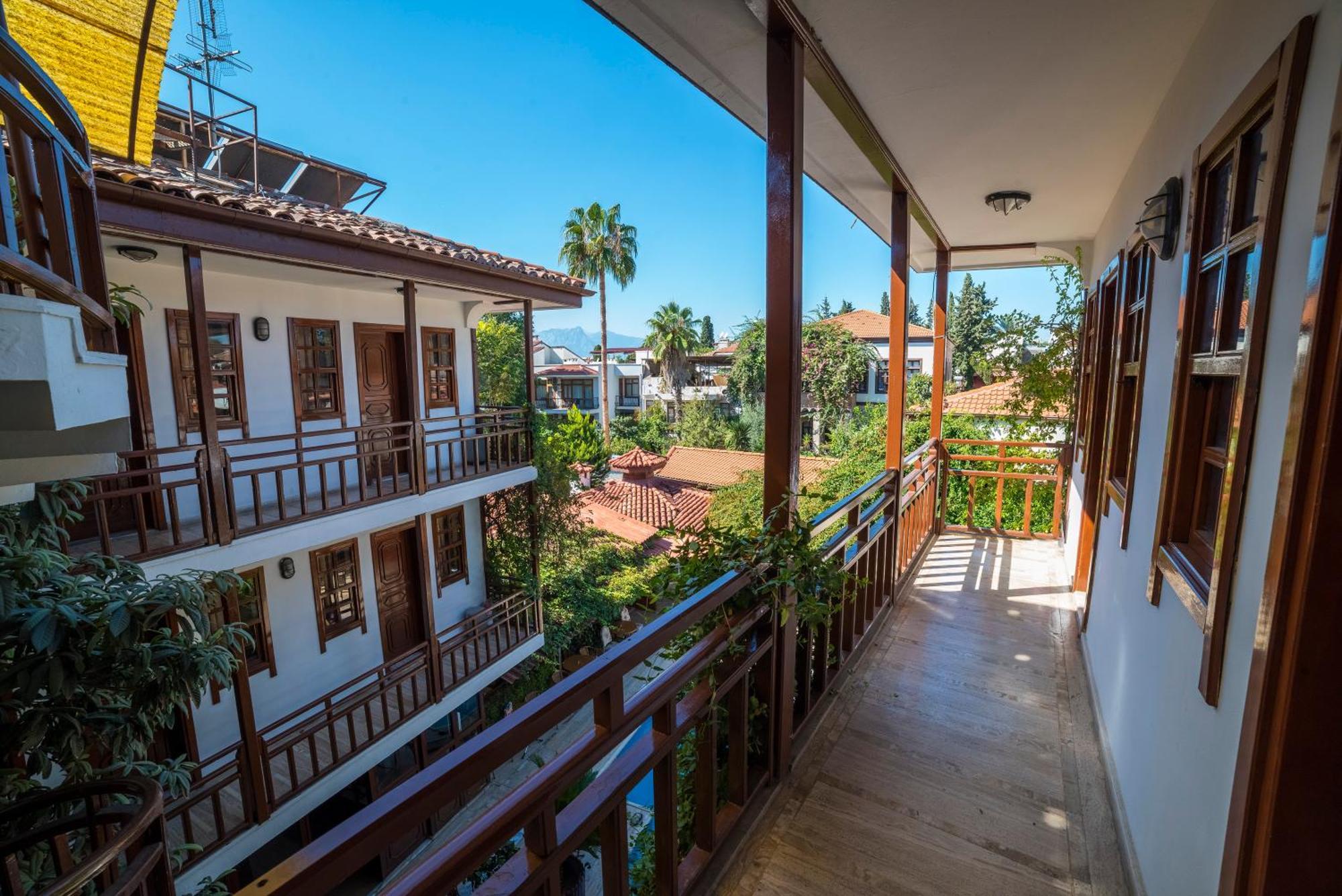 Hotel Karyatit Kaleici Antalya Extérieur photo